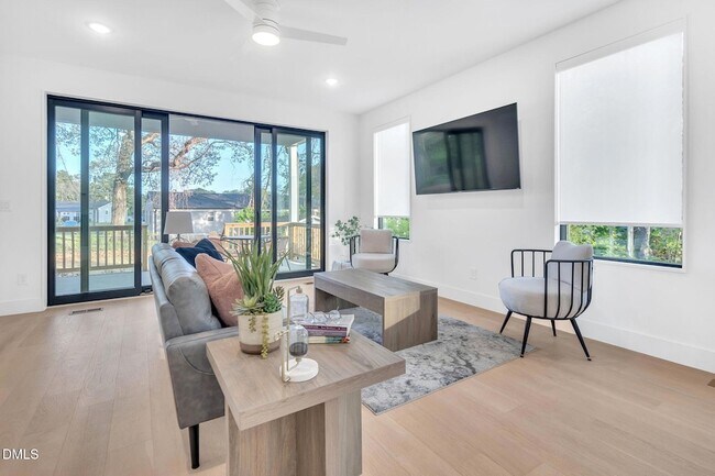 Building Photo - 810 Culpepper Ln