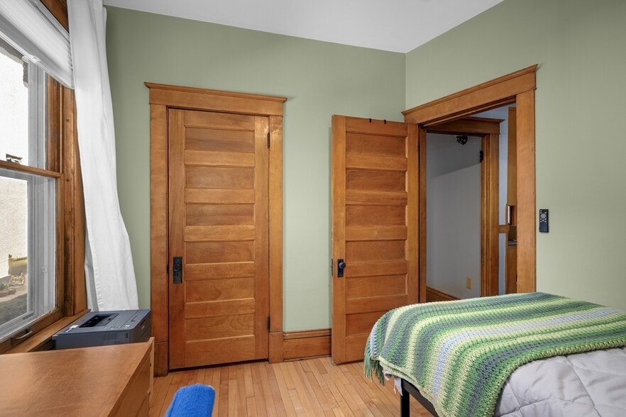 bedroom 2 - 2220 26th Ave S