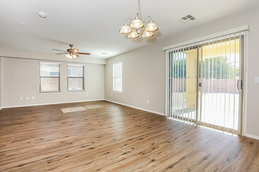 Building Photo - 11197 E Wallflower Ln