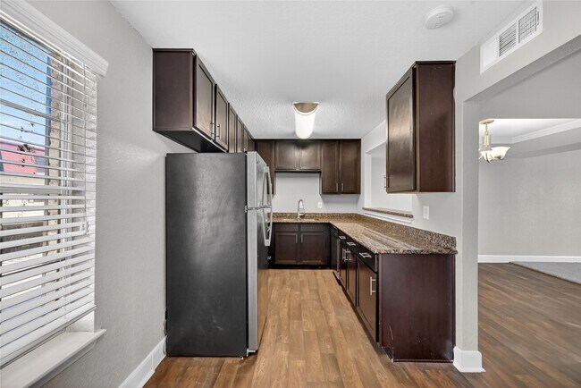 Building Photo - 4101 E NASA Pkwy