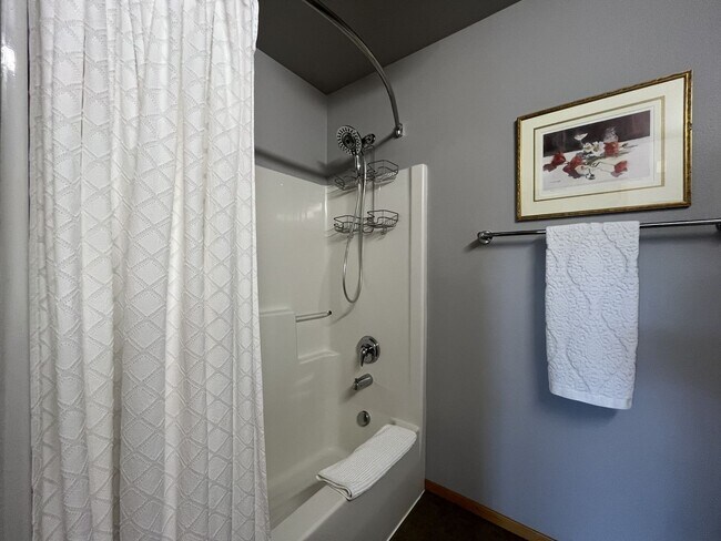 Building Photo - Top-Floor Pearl District Condo with Floor-to-Ceiling Windows, Courtyard Views & In-Unit Washer/Dryer