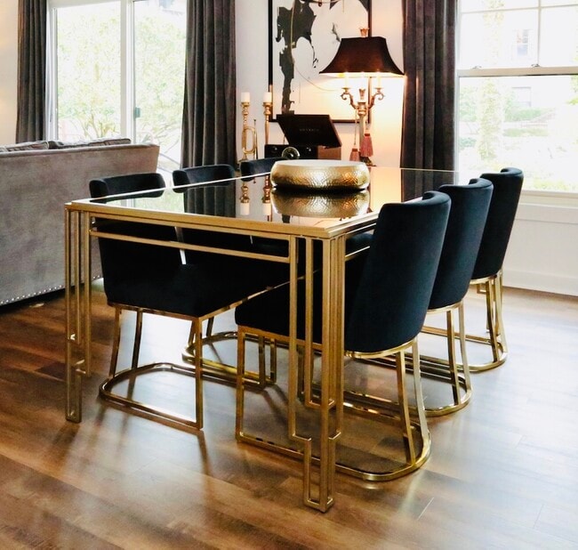 Dining Room - 955 Registry Blvd