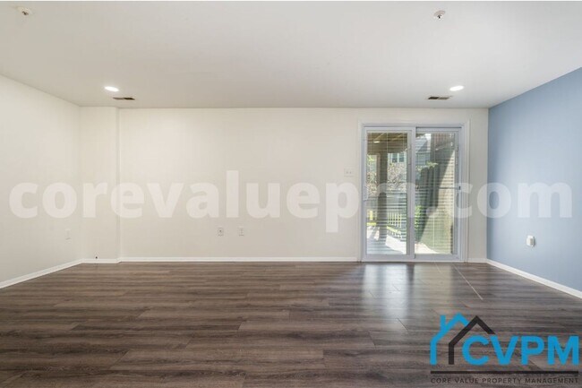 Building Photo - 7679 Blueberry Hill Ln