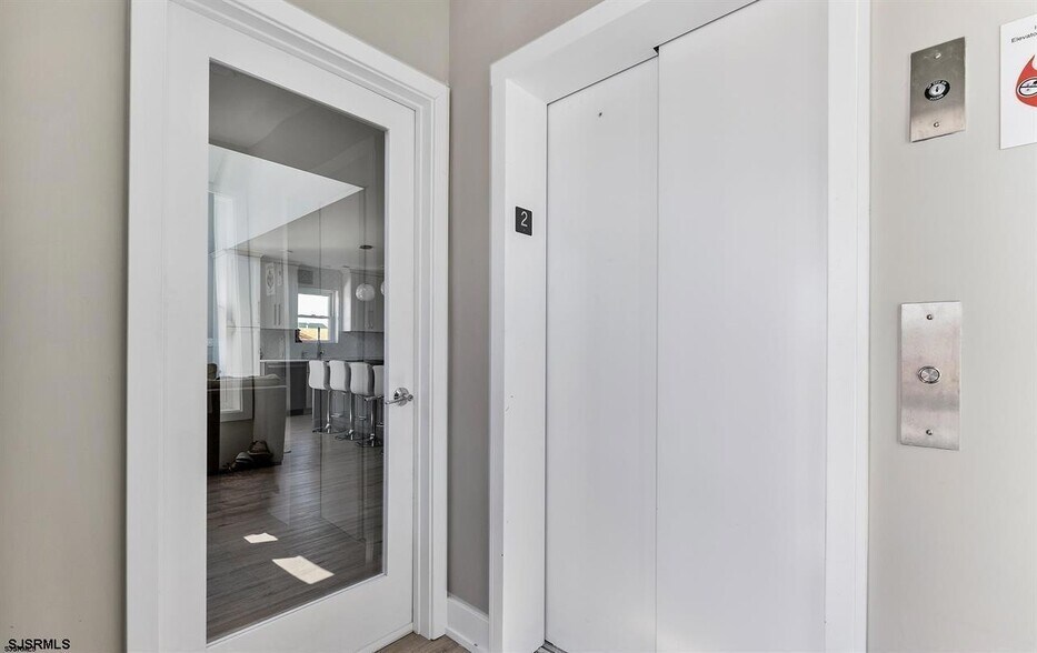 Building Photo - 21 N Wyoming Ave