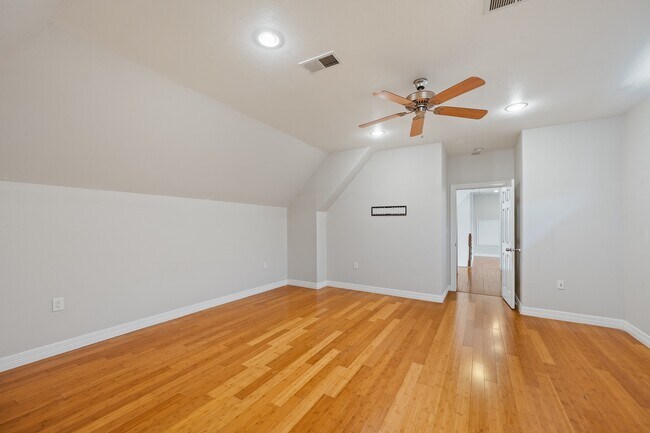 Building Photo - 13819 Lakeview Meadow Dr