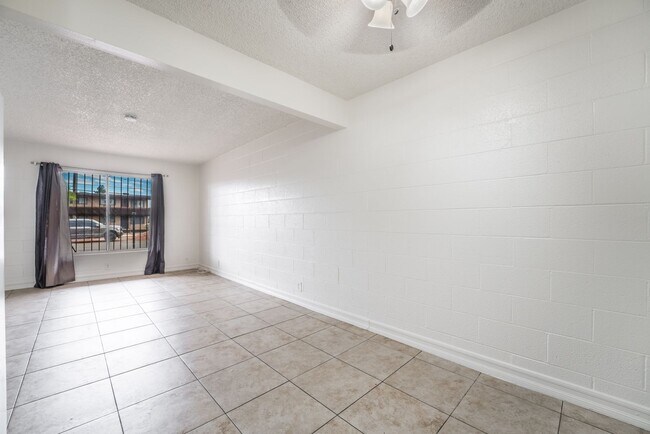 Building Photo - 1 Bedroom Downstairs  Condo Unit Near the Strip! Move in Special $199 for the first month rent!