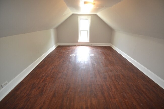 Building Photo - Latonia Home with off Street Parking and L...
