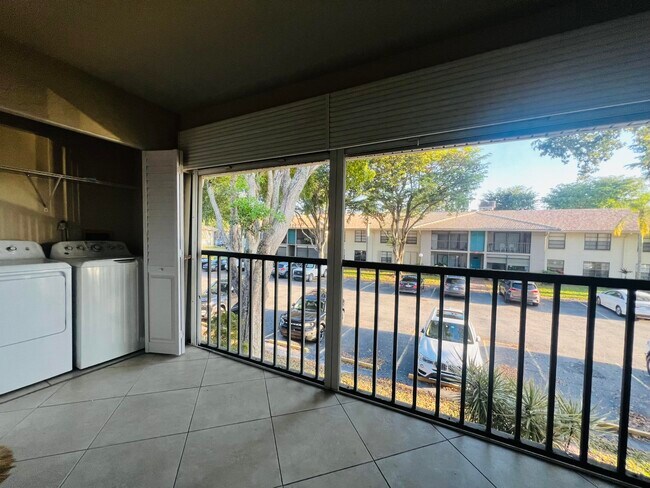 Building Photo - 9875 Pineapple Tree Dr