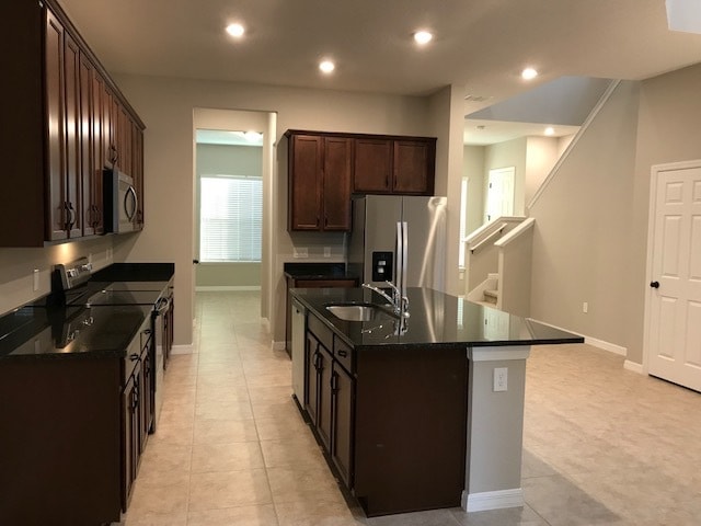 Building Photo - 12635 Salomon Cove Dr