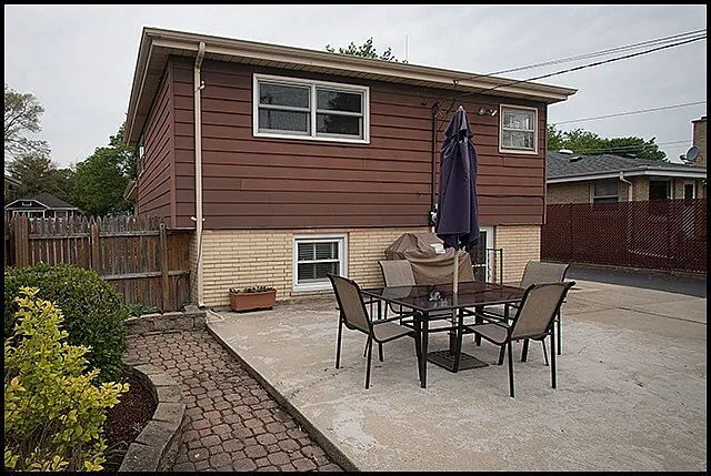 Building Photo - "Charming 3-Bedroom Haven with 2 Full Baths in Villa Park – Your Ideal Retreat!"
