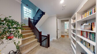 Building Photo - 16 Linder Ter