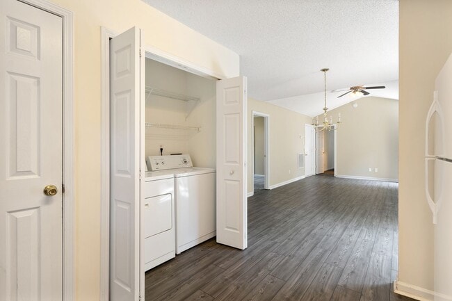 Building Photo - Charming 3-Bedroom Ranch in the Heart of D...