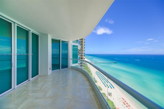 Building Photo - 16051 Collins Ave