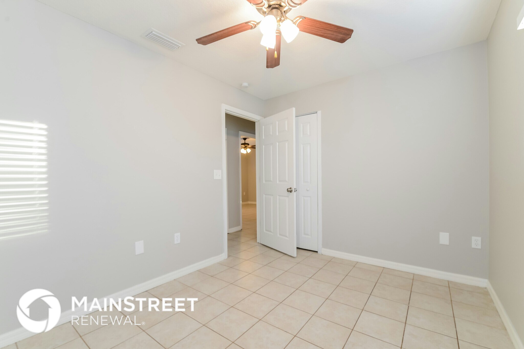 Building Photo - 1706 17th Ave Dr E