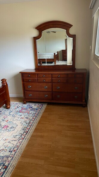 Building Photo - 423 Colorado Ave