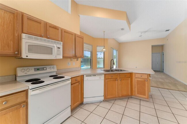 Building Photo - 135 Langham Dr