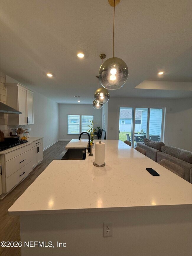 Building Photo - 2105 Featheredge Wy