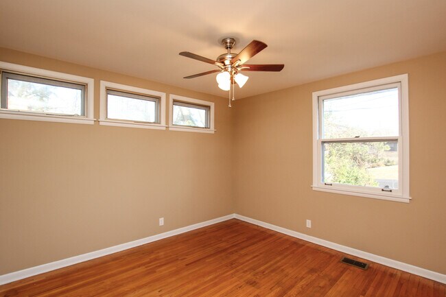 Building Photo - Lovely rental in Nashville with great views of the Cumberland River!  Coming Soon!