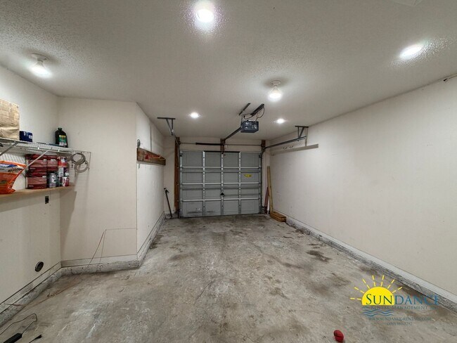 Building Photo - 82 10th Ave