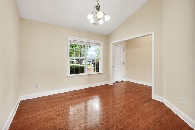 Building Photo - Leland Wedgewood at Lanvale community, Great open floor plan, on level, hardwoods, fire place, ma...