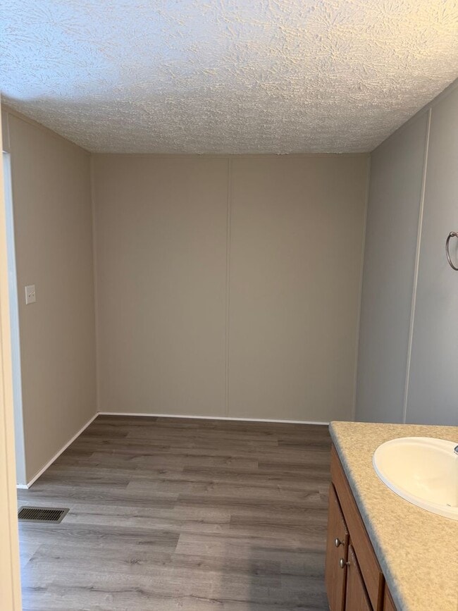 Building Photo - FOR RENT – Newly Remodeled Home Near Downtown Aynor