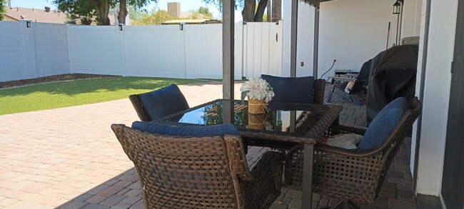 outdoor cooking and dining - 8879 E Friess Dr