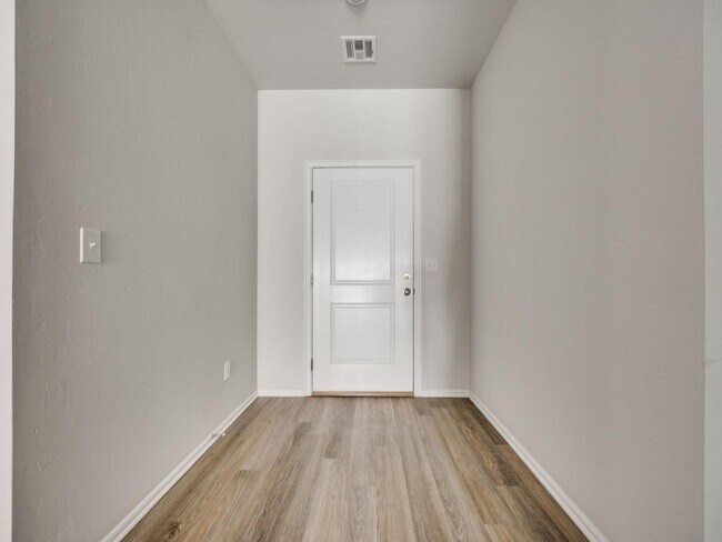 Building Photo - 10044 SW 40th St