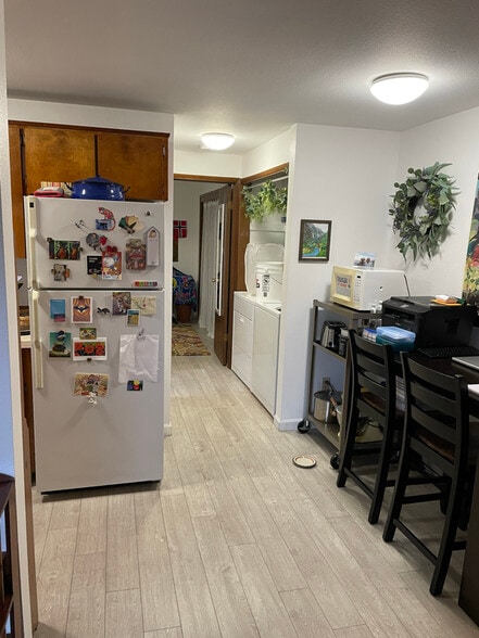 Building Photo - 2415 Carlson Rd