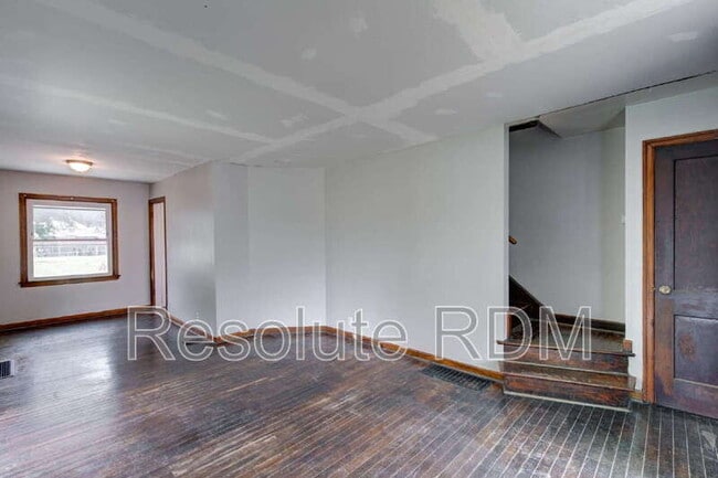 Building Photo - 201 S Emerson Ave