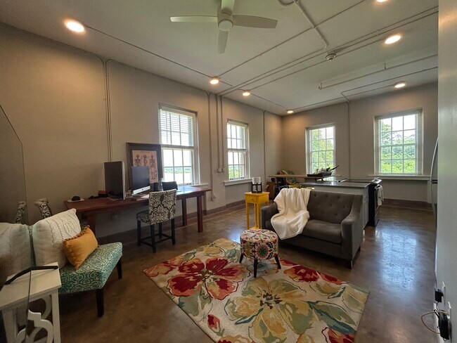 Building Photo - The Marine Residence