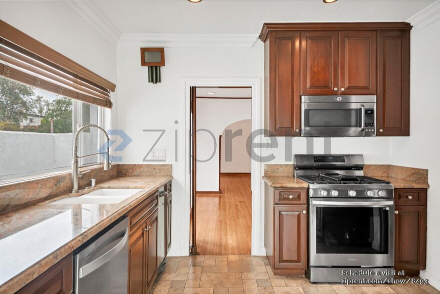 Building Photo - 603 S Mansfield Ave