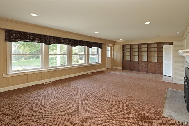 Building Photo - 2890 W Lake Rd