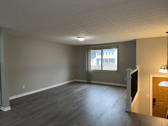 Building Photo - 1177 Hilton Dr