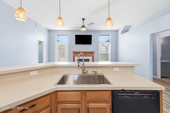 Building Photo - 13245 Milhouse Way