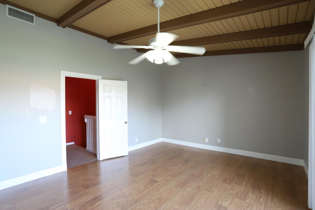 Building Photo - 1715 Woodbridge Lakes Cir