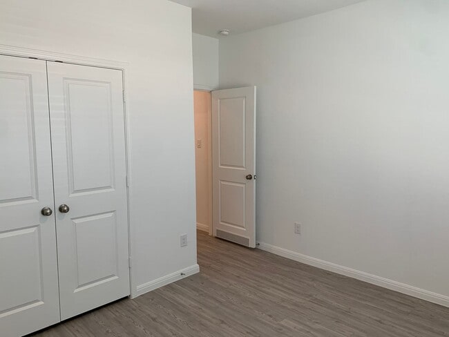 Building Photo - Luxury Vinyl Plank (No Carpet) /  Fridge Included / Office / Covered Back Patio / CISD