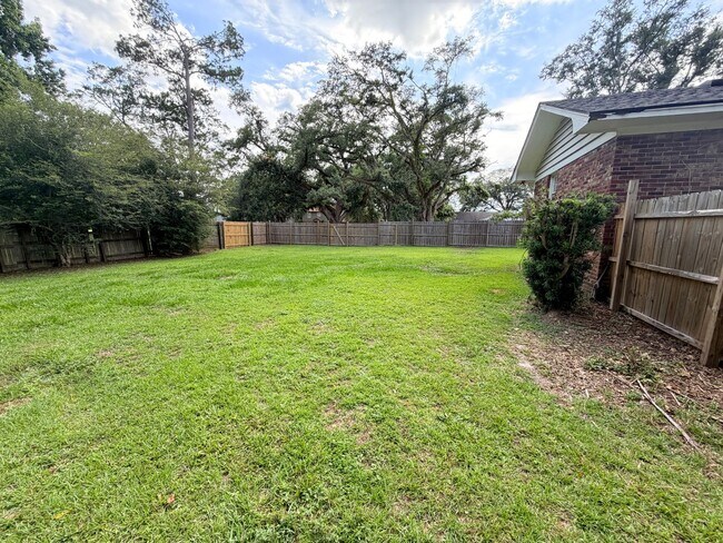 Building Photo - 3 Bedroom/2 Bath Home in Valdosta
