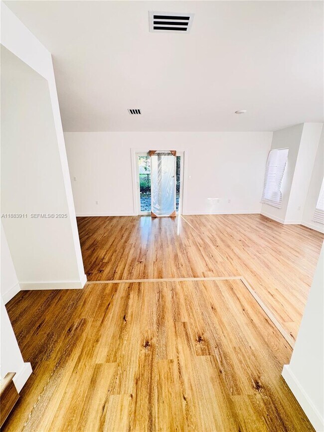 Building Photo - 18395 SW 103rd Ct