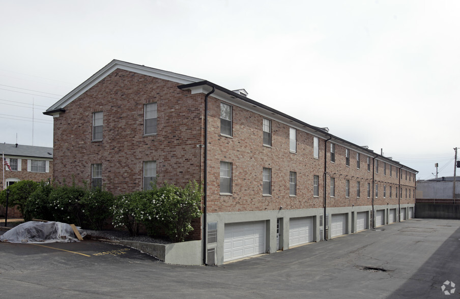 Building Photo - Colonial Village Apartments