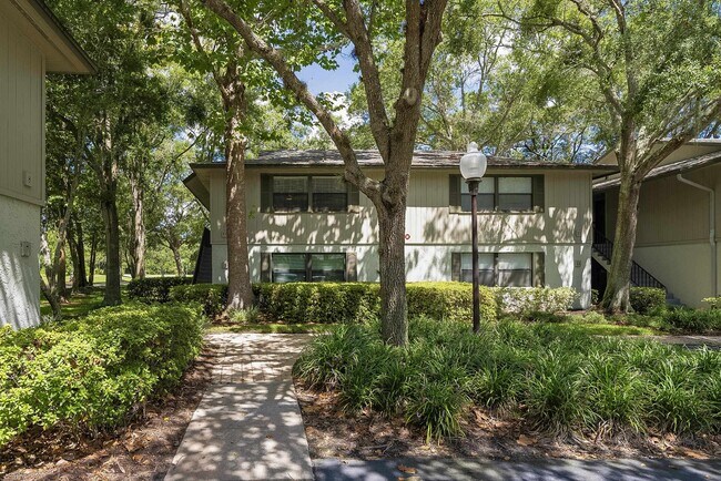 Building Photo - 10 Cristina Ct
