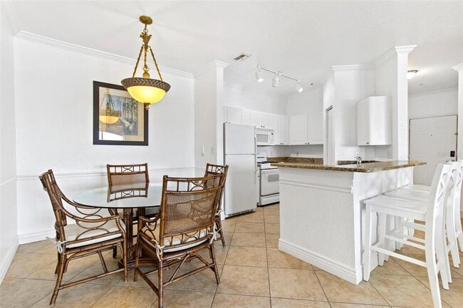 Building Photo - 2739 Via Capri