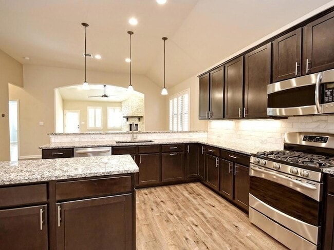 Building Photo - 2216 Lookout Range Dr