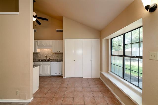 Building Photo - 2521 Liberty Ln