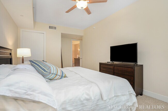 Building Photo - 335 Bridge St NW