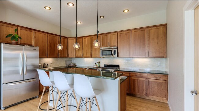 Building Photo - AMAZING LOCATION 5 Bed 4 Bath Home in Loui...