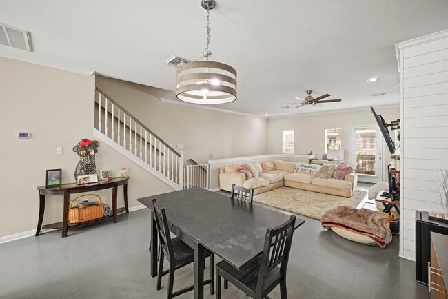 Building Photo - 2605 W Dallas St