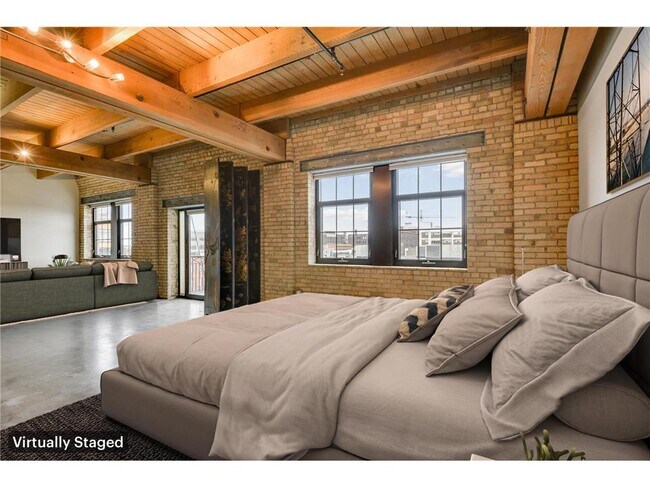 Building Photo - 404 N Washington Ave