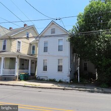 Building Photo - 636 Broad St