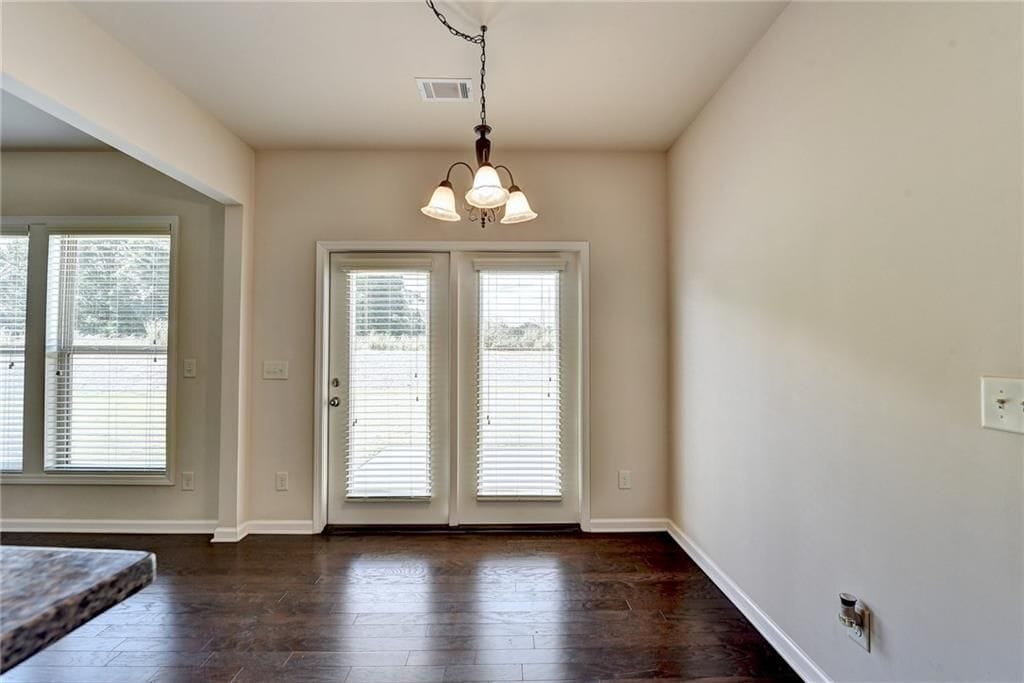 Building Photo - 5160 Breezewood Cir