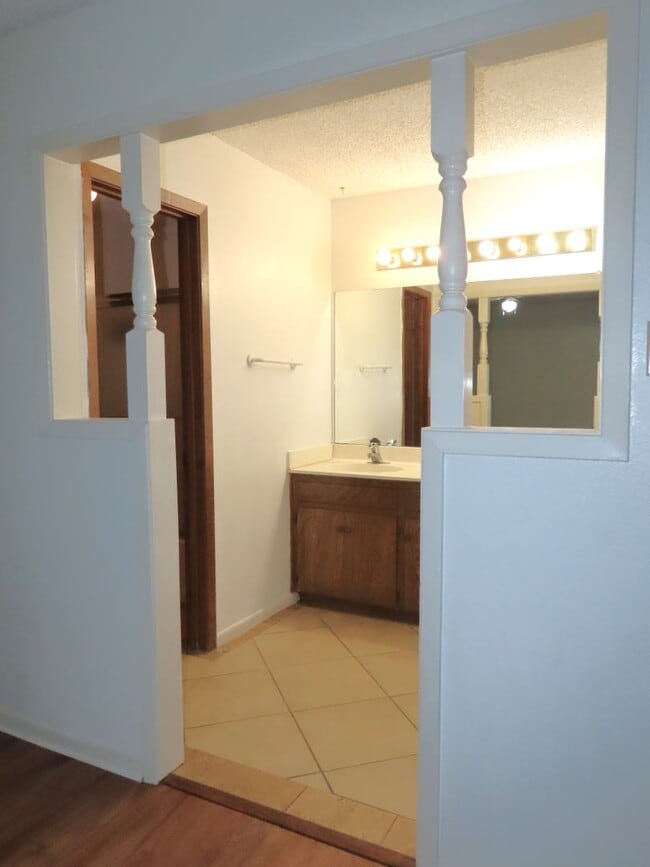 Building Photo - Whitehouse ISD! Spacious 3 Bedroom, 2 Bath...